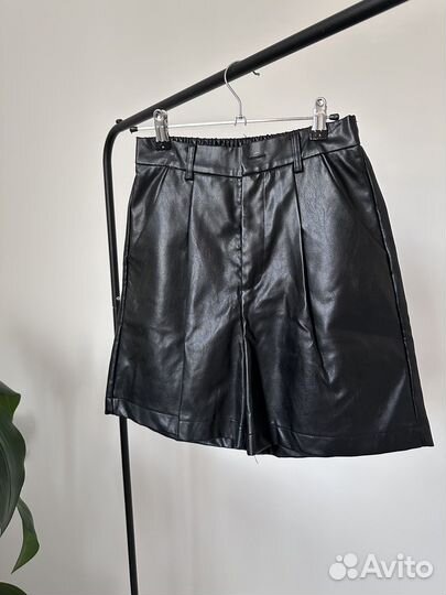 Шорты женские кожаные 42 44