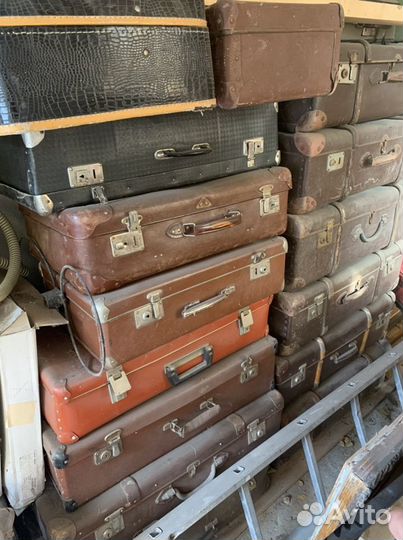 Чемоданы старинные