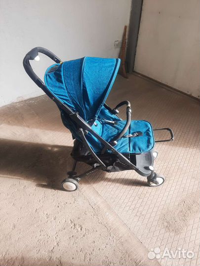 Прогулочная коляска yoya