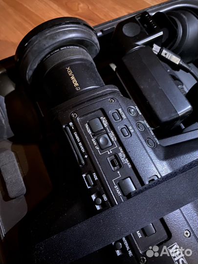 Видеокамера panasonic m3000