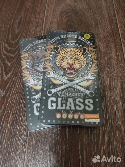 Защитное стекло на iPhone 6s, 7