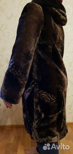 Шуба мутоновая с капюшоном 48 50