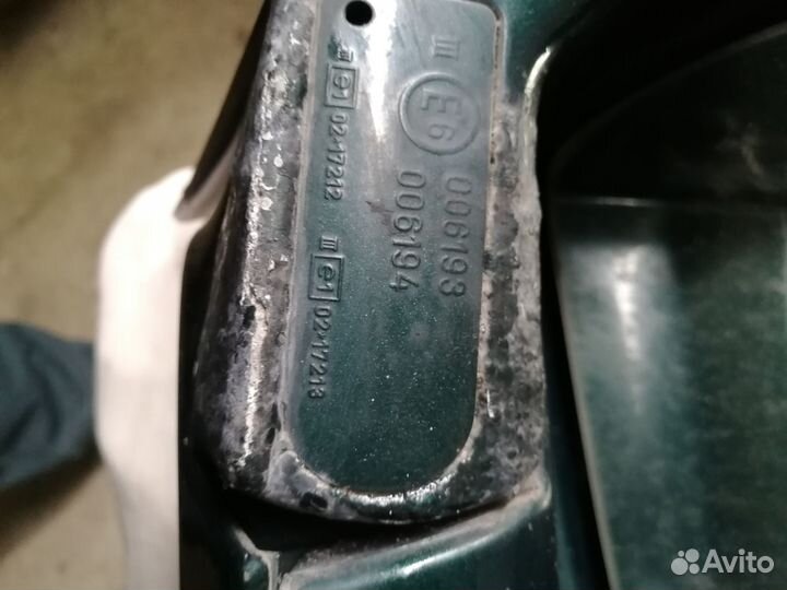 Зеркало заднего вида