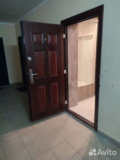 Дверь входные б/у разные