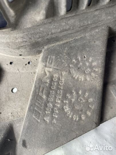 Передний подкрылок Amg gt