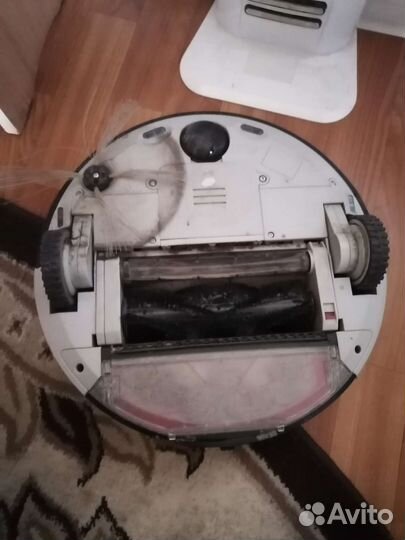 Робот пылесос