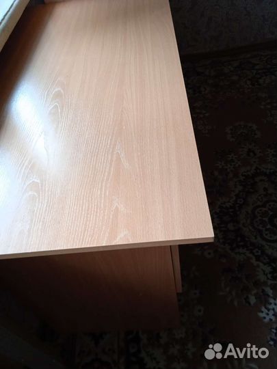 Продам стол