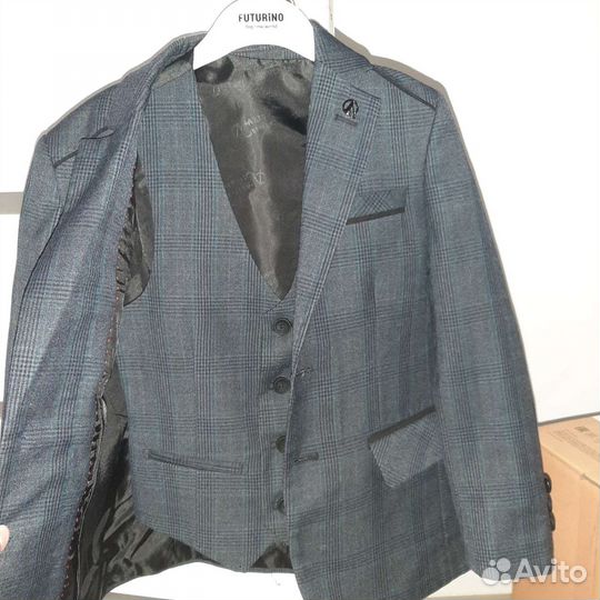 Костюм школьный тройка для мальчика 122 6-7лет