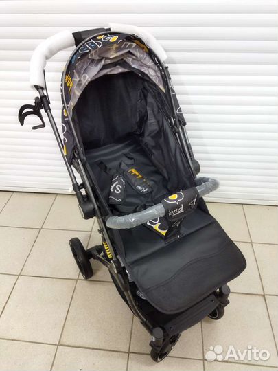 Новая коляска с перекидной ручкой Luxmom 525