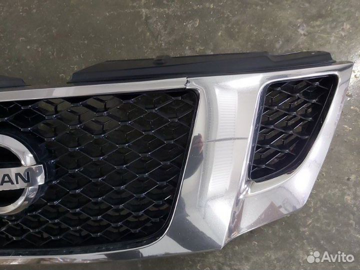 Решетка радиатора Nissan Patrol Y62