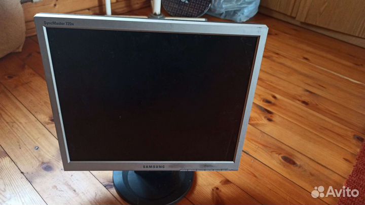 Монитор Samsung syncmaster 720n