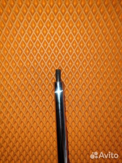 Амортизатор передний левый Мазда 3 бм