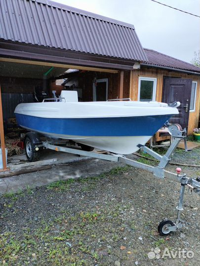 Продам стеклопластиковую лодку F-14
