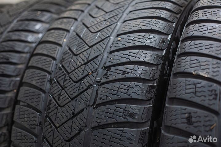 Pirelli Winter Sottozero 3 225/45 R18 и 255/40 R18 95V