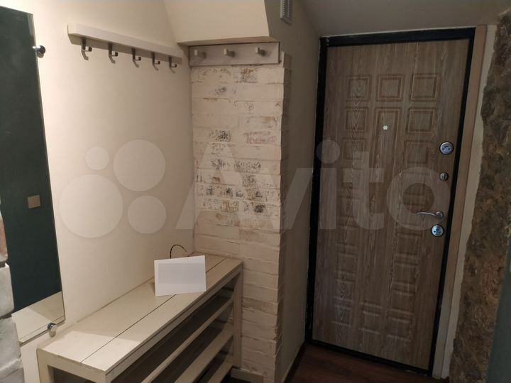 2-к. квартира, 65 м², 2/2 эт.