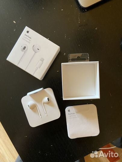 Наушники EarPods lightning apple