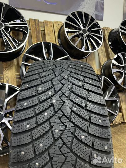 Pirelli Ice Zero 2 245/40 R20 99T