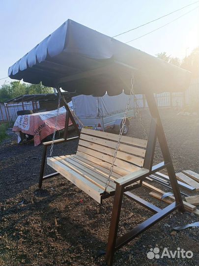 Садовые качели новые