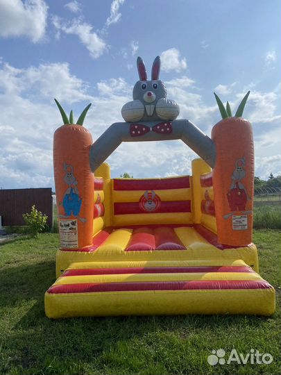 Батут надувной