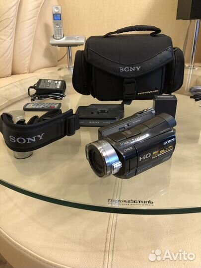 Видеокамера (Full HD) Sony Handycam HDR-SR8E