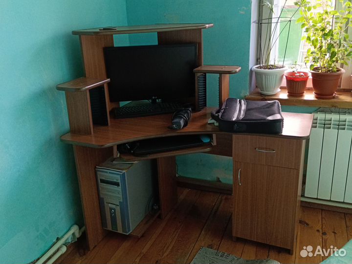 Компьютерный стол бу