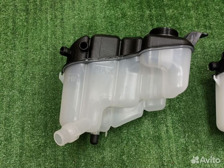 Бачок расширительный Volvo S80 II V70 III (06-16г)