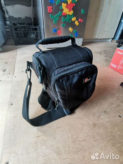 Зеркальный фотоаппарат canon 550d