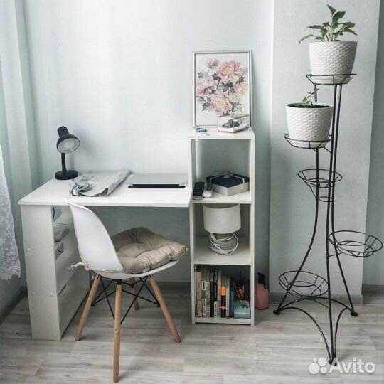 Письменный / компьютерный стол. Новый в коробке