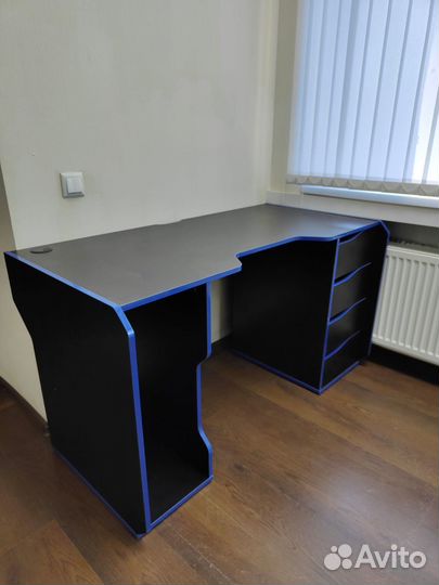 Компьютерный стол viking новый