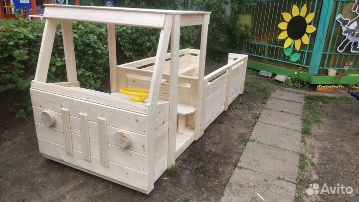 Машинка из дерева