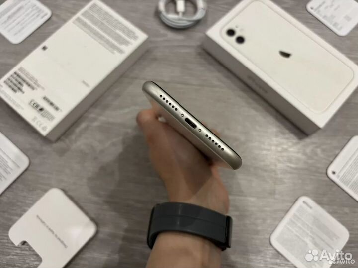 iPhone 11, 64 ГБ