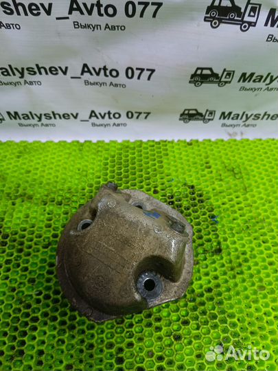 96385570 Кронштейн двигателя Peugeot 307