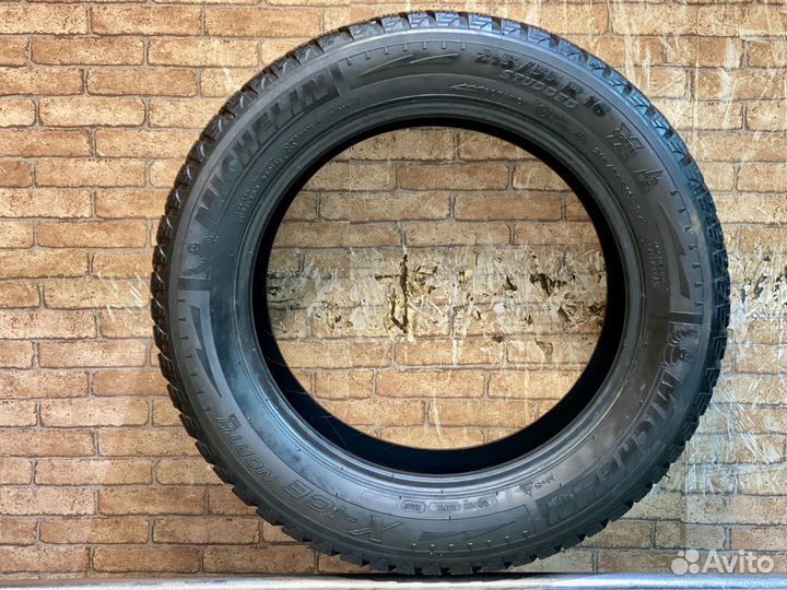 Michelin X-Ice North 2 215/55 R16