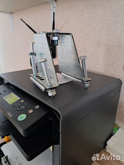 Кронштейн крепления запасного колеса на прицепе