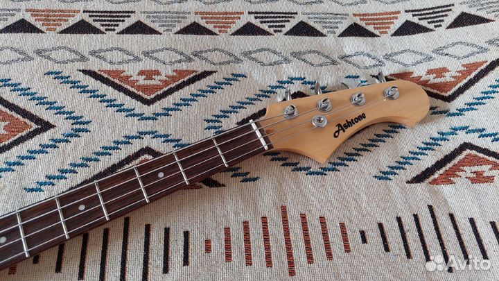 Бас гитара Fender Precision Bass