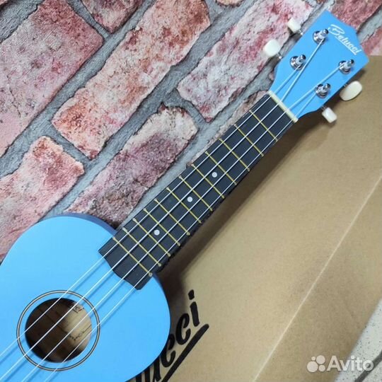 Укулеле сопрано новая Belucci