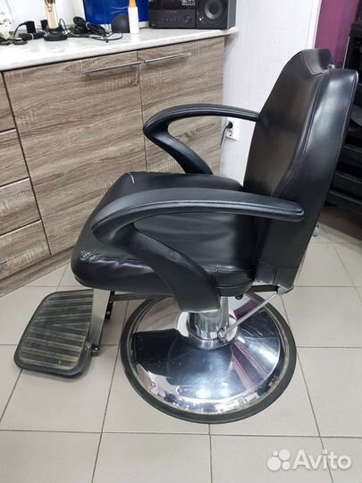 Парикмахерское кресло бу