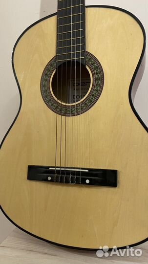 Акустическая гитара