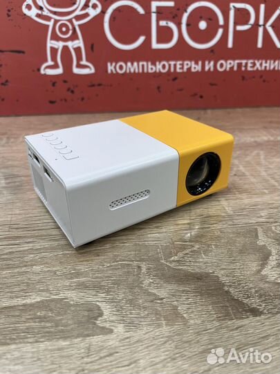 Мини проектор LED Projector новый