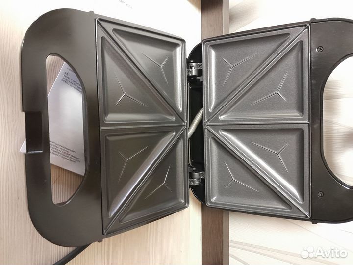 Сосисочница и сендвичница