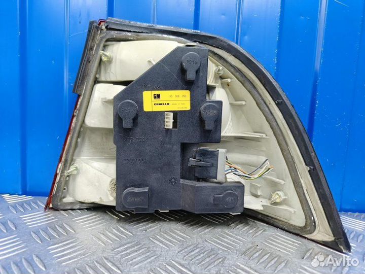 Фонарь задний левый Opel Vectra B 2.0 X20XEV 1996