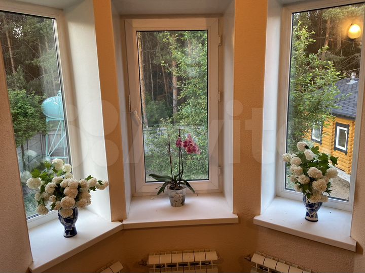 Коттедж 276 м² на участке 11 сот.