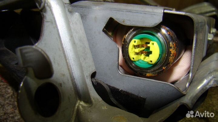 Подушка безопасности нижняя Toyota Camry 50