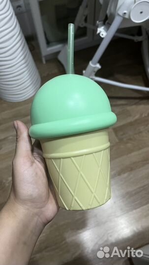 Стакан с трубочкой