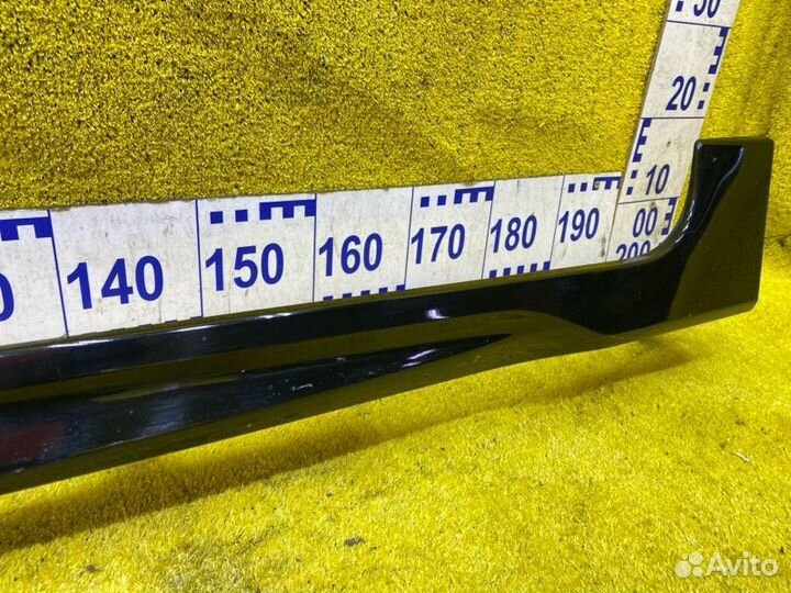 Накладка на порог передняя правая Honda