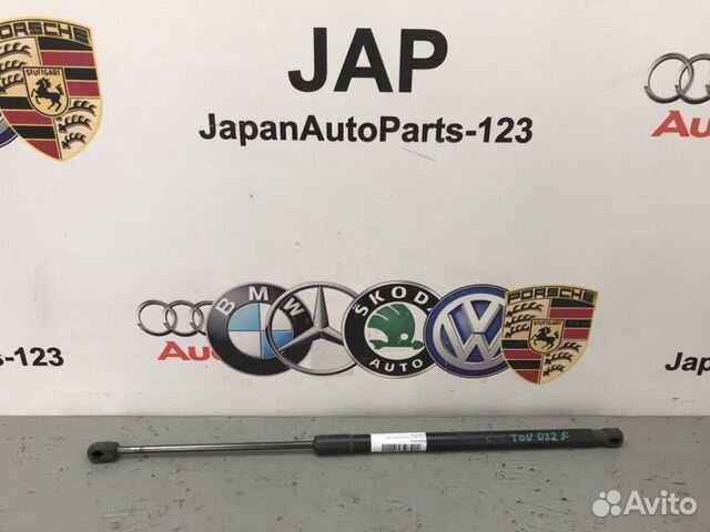 Амортизатор капота Volkswagen Touareg 7L BMV 2006
