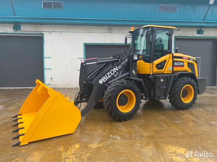 Фронтальный погрузчик BIZON 932, 2023