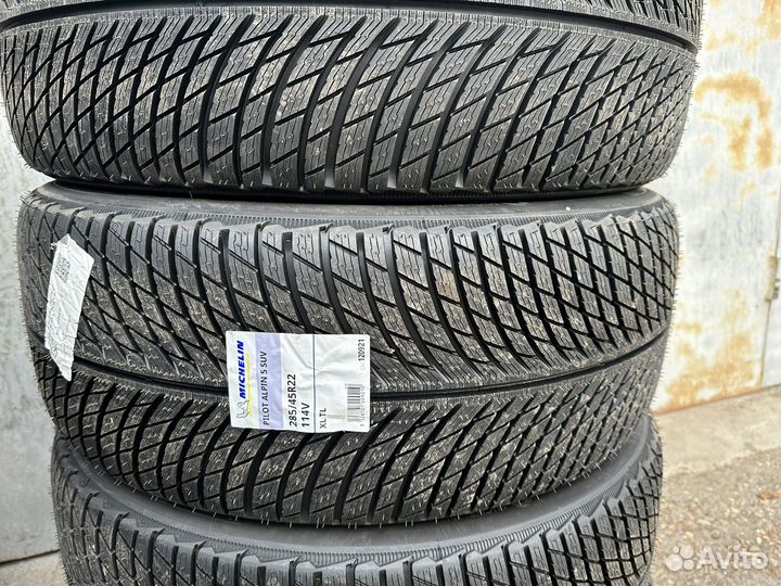Michelin Pilot Alpin 5 SUV 285/45 R22 114V