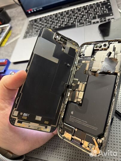 Дисплей iPhone 14 Pro