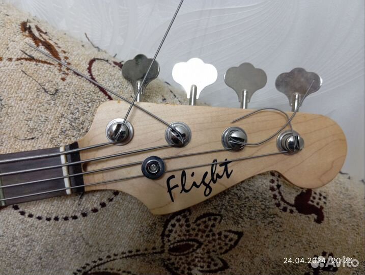 Басс гитара flight spb14 и jet amp pop 15b